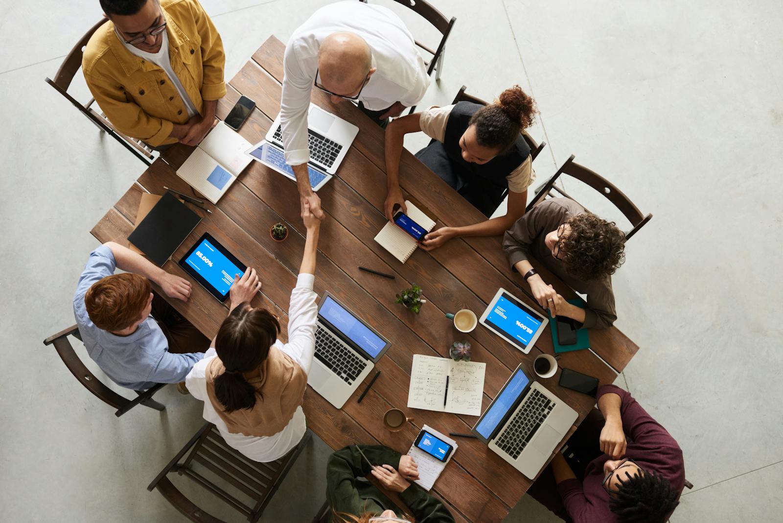 Treasury support and service desk